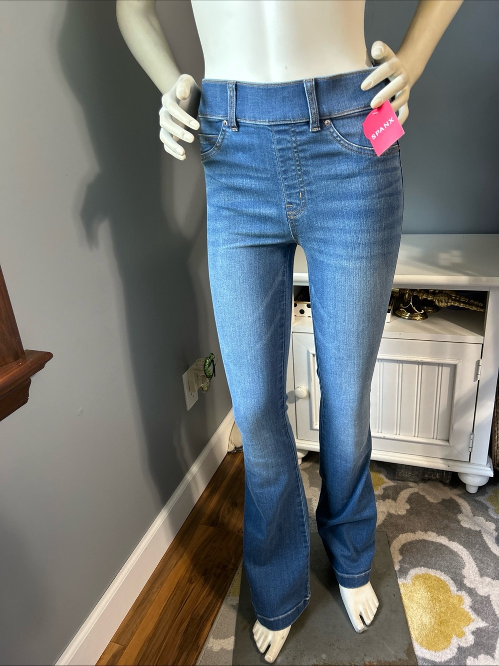 Spanx Jeans Women's XS Blue Flare Vintage Indigo Pull On Stretch Denim Festival